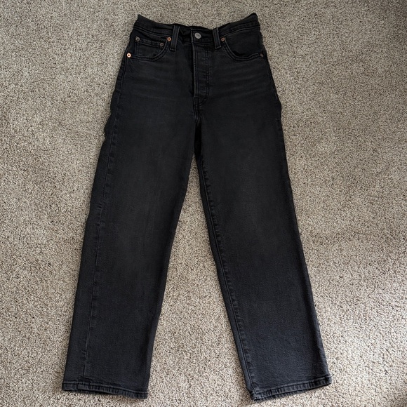 Levi’s Ribcage Straight Ankle Jeans - Picture 8 of 13